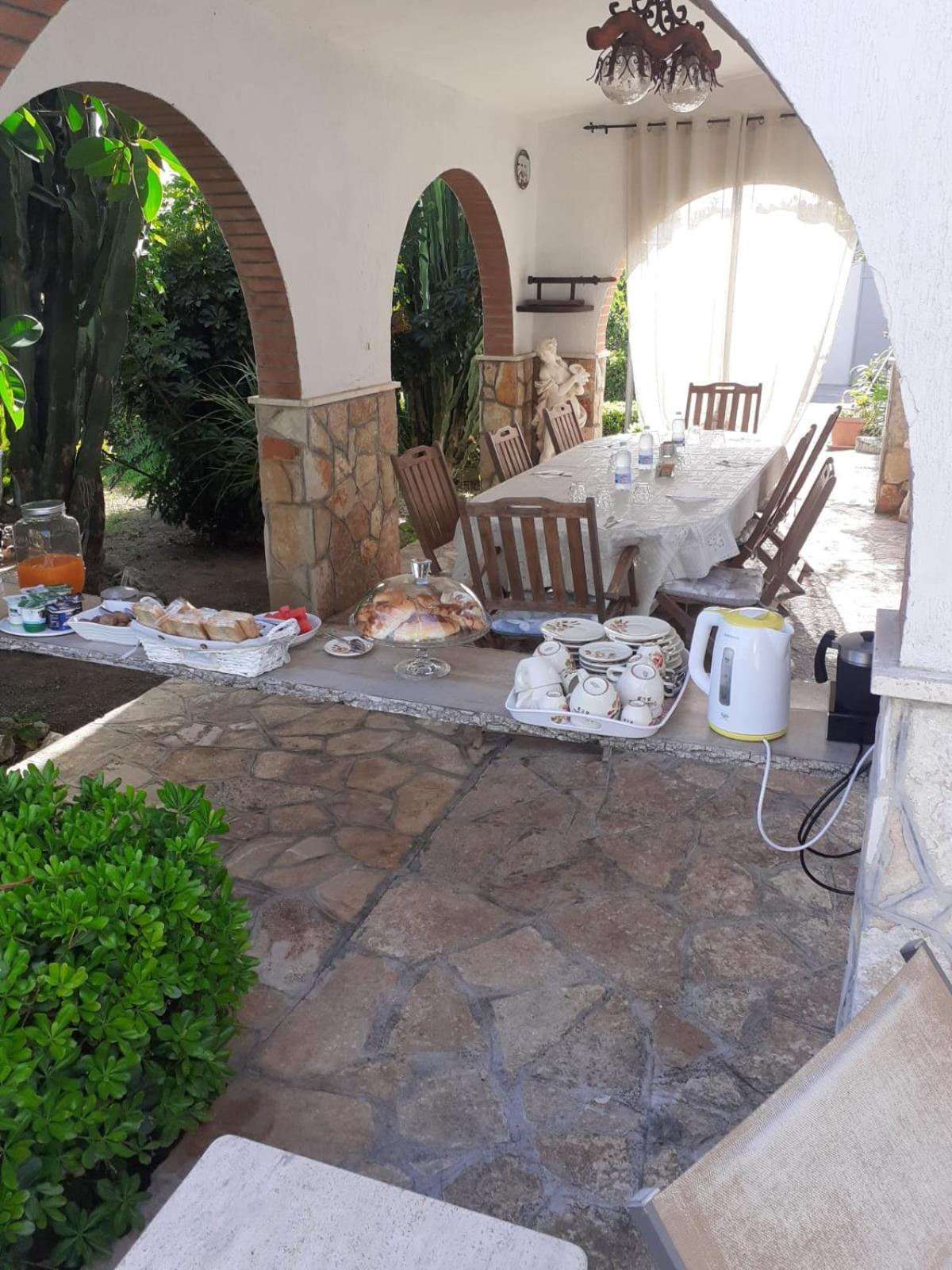 Alojamento de Acomodação e Pequeno-almoço Lina Bed&breakfast
